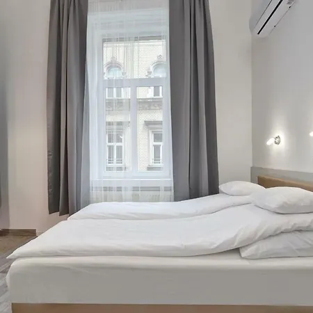 Apartment Heart Of Downtown Budapest