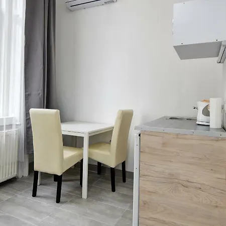 Heart Of Downtown Apartment Budapest