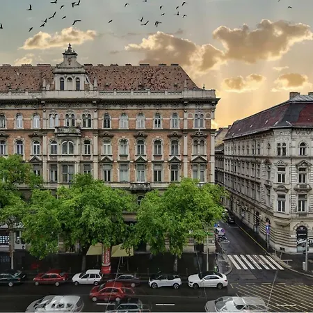 Heart Of Downtown Apartmán